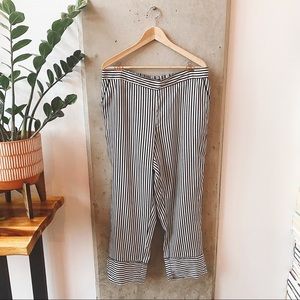 WHO WHAT WEAR SILKY WIDE LEG PANTS